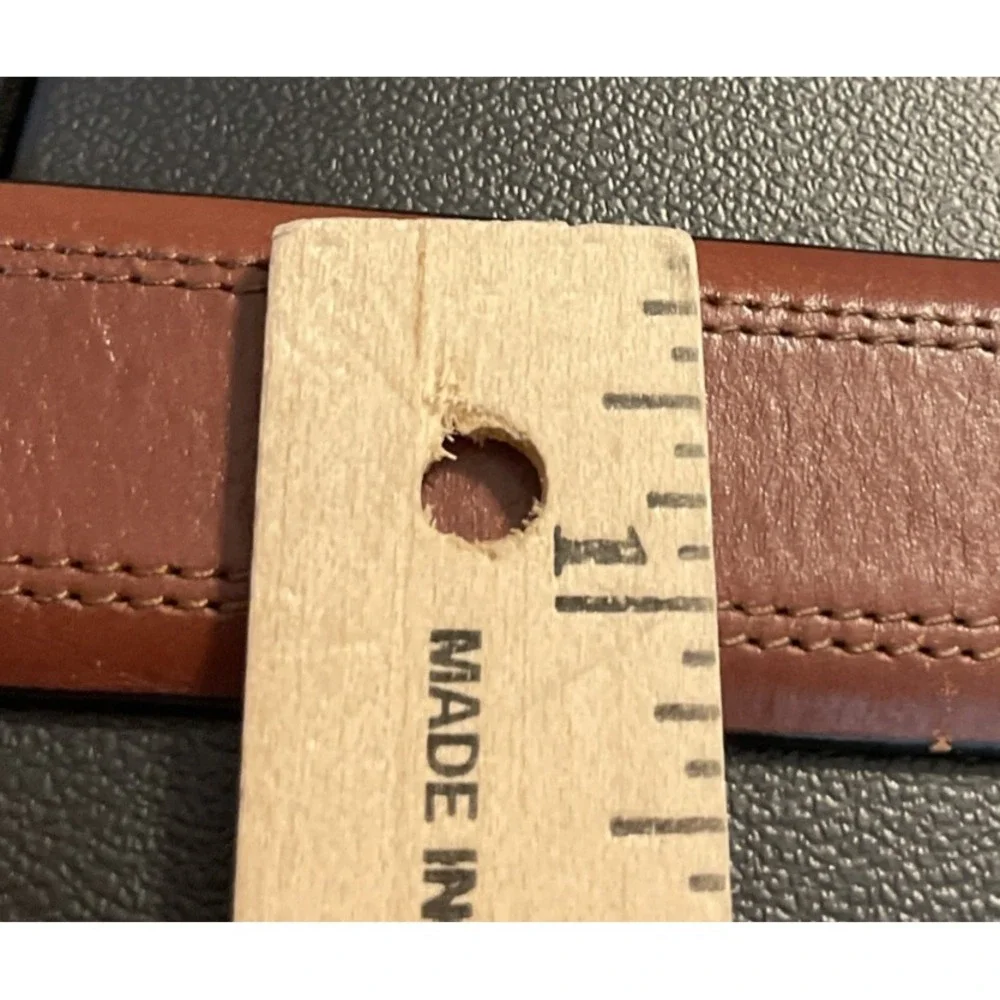Fossil Mens 40 Belt Brown Full Grain Cowhide Leather MB4239 222 40 Stitch Detail